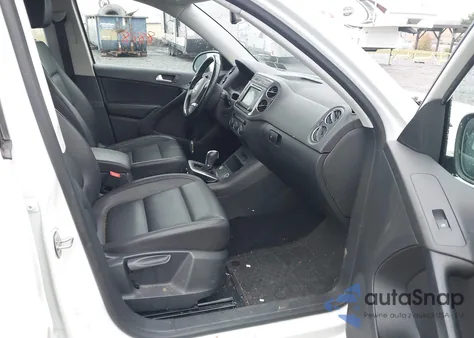 2017 Volkswagen Tiguan 2.0T/2.0T S из США, поврежденный, VIN WVGBV7AX4HK029463